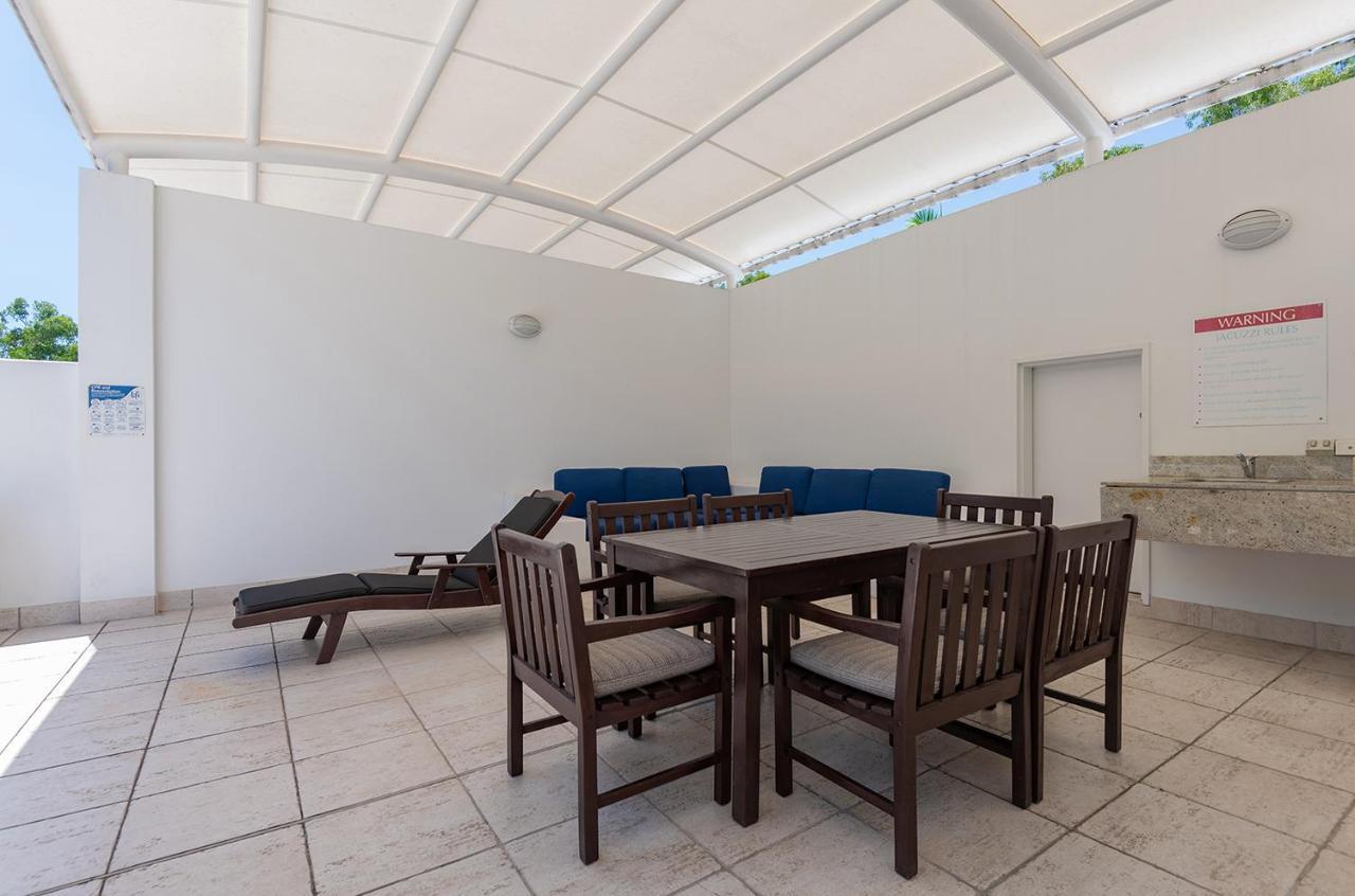The Beach Club Premium Private Apartments Palm Cove Eksteriør billede